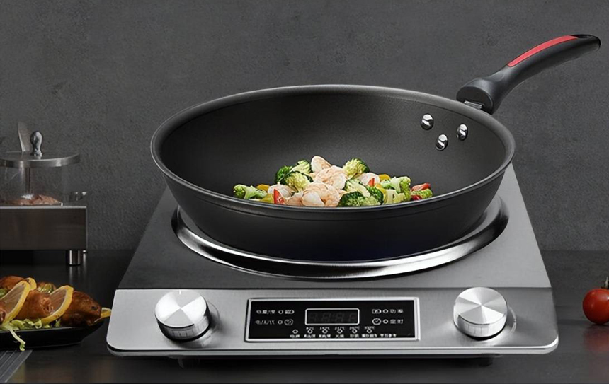 霍爾元件在電磁爐中的核心應(yīng)用與技術(shù)演進(jìn)——以無(wú)錫華芯科技單極霍爾HX6286為例